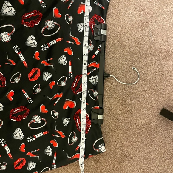 Rock ‘N Karma satin front red and black skirt XL - posh and playful dressing!!! - Picture 10 of 12